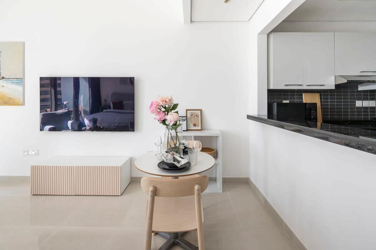 Frank Porter - Silverene Tower B Dubai Ngoại thất bức ảnh